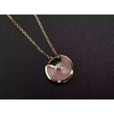 Amulette de Cartier Rózsaszín Opál Gyémánt Nyaklánc Sárgaaranyban Fehérarany és Rózsaszínaranyban