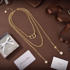 Christian Dior női CD sötétkék kezdetű CD logó fehér gyöngy medálok sárgaaranyozott többláncos nyaklánc