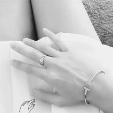 Tiffany Atlas karkötő három kristállyal, egyedi áron Dubaiban