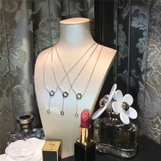 Tiffany Atlas Circle Crystals Bar medál bojtos nyaklánc zavaró dizájnnal