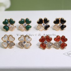 Van Cleef Arpels Cosmos fülbevaló rozéarany gyémánttal, fehér/piros/fekete/zöld