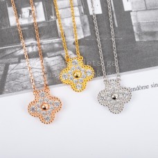 Van Cleef Arpels Édes Alhambra Medál Gyémántokkal Sárgaarany/Rózsaarany/Fehérarany