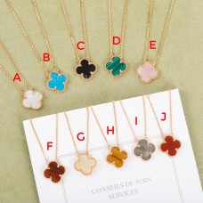 Van Cleef Arpels Alhambra medál Rose Gold